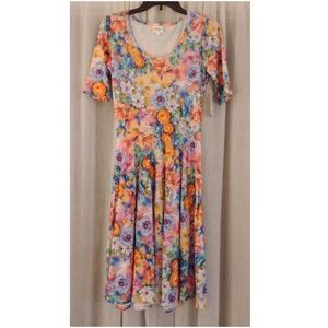 NWT Small Lularoe Nicole
